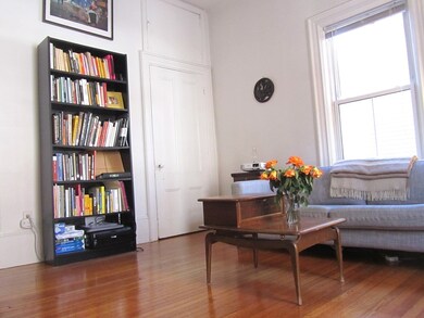 18 Shepard St unit 18-2, Cambridge, MA 02138 - photo 5