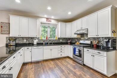 22 Blossom Tree Ct, Stafford, VA 22554 - photo 4