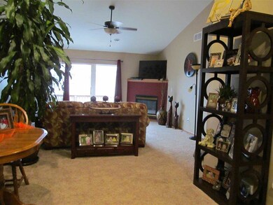 1427 Asbury Ln, Waterloo, IA 50701 - photo 4
