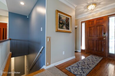 8802 Fox Chase Place, Louisville, KY 40228 - photo 5