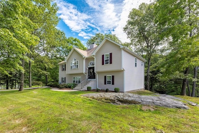 24 Appalachian W, Hopewell Junction, NY 12533 - photo 3