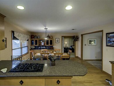 25 Susan Cir, Johnston, RI 02919 - photo 6