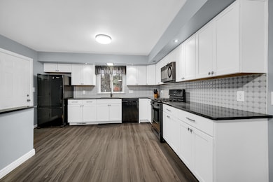 1709 E Lincolnway, La Porte, IN 46350 - photo 7