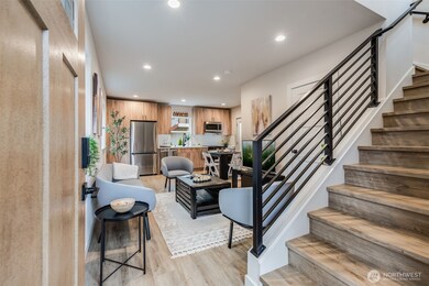 12531 25th Ave NE unit C, Seattle, WA 98125 - photo 4