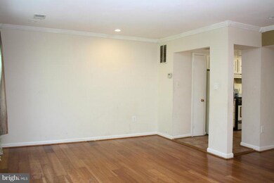 1974 Mayflower Dr, Woodbridge, VA 22192 - photo 7