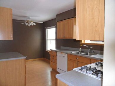 1040 Fox Run Ln, Algonquin, IL 60102 - photo 4