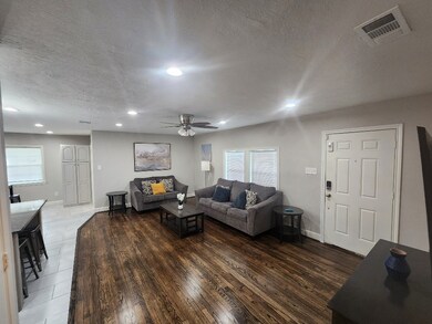 3610 Zephyr St, Houston, TX 77021 - photo 5