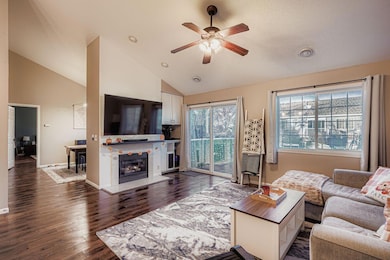 6887 Folkestone Rd unit 712, Saint Paul, MN 55124 - photo 3