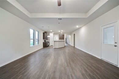 1031 Brahma Cir, East Bernard, TX 77435 - photo 4