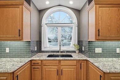 1705 Vale Ct, Faribault, MN 55021 - photo 6