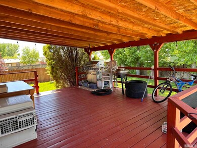 574 Prebble St, Winnemucca, NV 89445 - photo 2