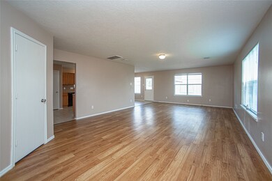 33302 Cottonwood Bend, Magnolia, TX 77354 - photo 2