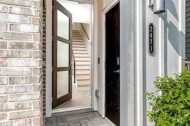 2471 W 11th St, Houston, TX 77008 - photo 3