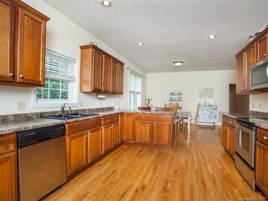 329 Hyder Allen Ln, Hendersonville, NC 28792 - photo 6