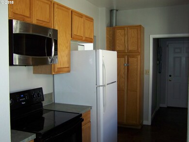 328 SW Court Ave, Pendleton, OR 97801 - photo 4