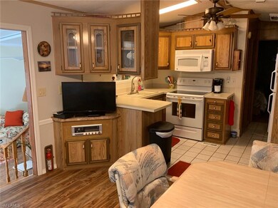 177 Panther Pass Cir unit 177, Naples, FL 34114 - photo 4