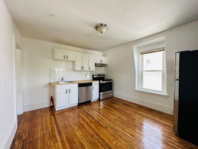 24 Cabot St unit 3, Salem, MA 01970 - photo 5