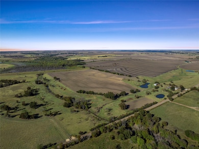 2663 W Crabb, West, TX 76691 - photo 3