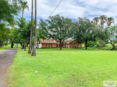 902 W Sugar Cane Dr, Weslaco, TX 78599 - photo 5