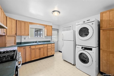 15 Robinson St unit 1, Fishkill, NY 12524 - photo 6