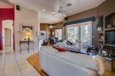 004_Living Room