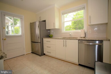 4100 Maple St, Fairfax, VA 22030 - photo 4