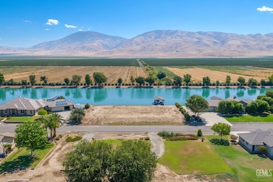 3700 Blue Loop Ln, Arvin, CA 93203 - photo 7