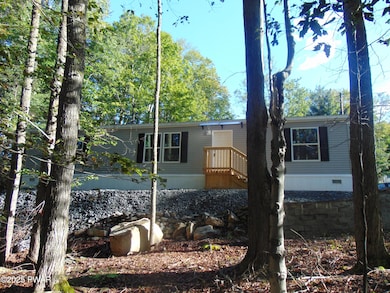 132 Spruce St, Greentown, PA 18426 - photo 2