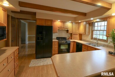 2123 S 30th St, Quincy, IL 62301 - photo 5