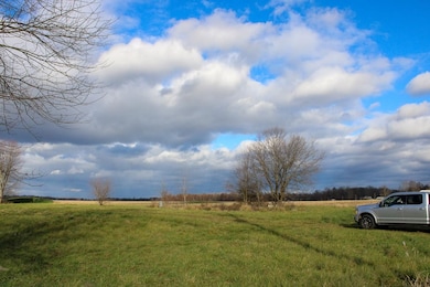 7113 New Washington Bethlehem Rd, New Washington, IN 47162 - photo 5