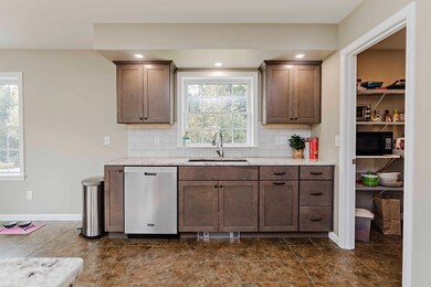 Kitchen pantry