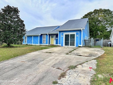 2621 Idlebrook Cir, Midway Park, NC 28544 - photo 3