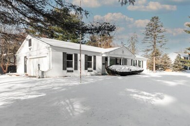 909 Critchfield Rd, Columbus, OH 43213 - photo 2