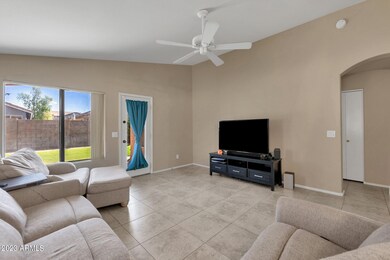 2243 E Pinto Dr, Gilbert, AZ 85296 - photo 2