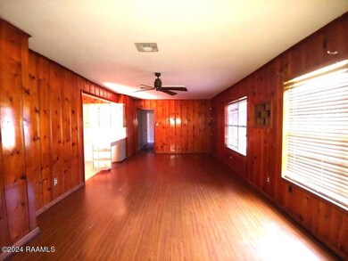 6 Living Room