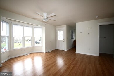 612 Knightsbridge Dr, Hagerstown, MD 21740 - photo 5