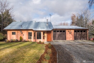 2527 8th St NE, East Wenatchee, WA 98802 - photo 3