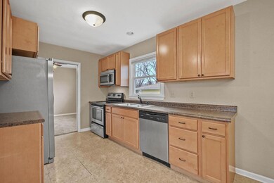 1658 Glenny Ave, Waterloo, IA 50702 - photo 6