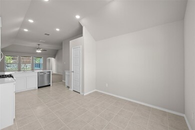 906 Versailles Ct, Cleburne, TX 76033 - photo 7