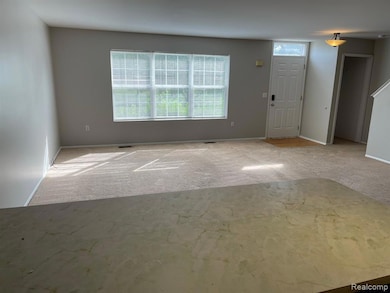 269 Stonegate W unit 57, Pontiac, MI 48341 - photo 4