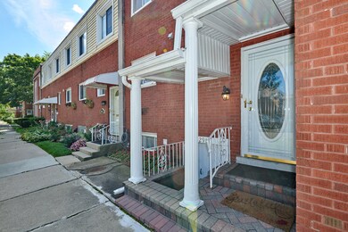 2911 W Glenlake Ave, Chicago, IL 60659 - photo 2