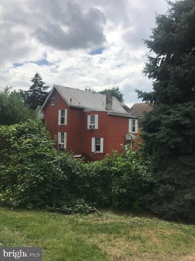 279 E Liberty St, Chambersburg, PA 17201 - photo 2