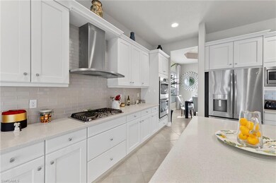 MODERN UPGRADED KITCHEN W/ EXTENDED CABINETS