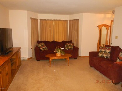 273 Orchard View Dr, Effort, PA 18330 - photo 7