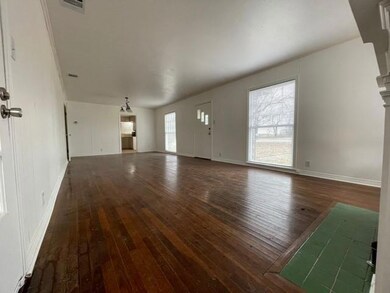 1403 E Ennis Ave, Ennis, TX 75119 - photo 4