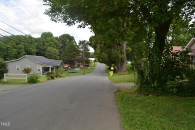 722 N 3rd Ave, Siler City, NC 27344 - photo 2