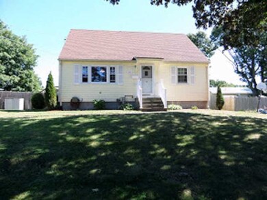 36 Newwood Dr, Cranston, RI 02920 - photo 2