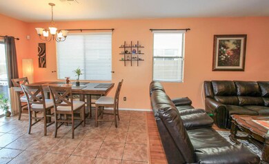 1818 W Kuralt DR-6