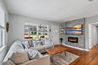 4549 Birkenhead Rd, Jacksonville, FL 32210 - photo 4