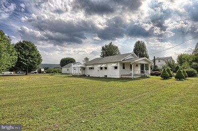 73 Mahanoy Ave, Tamaqua, PA 18252 - photo 3